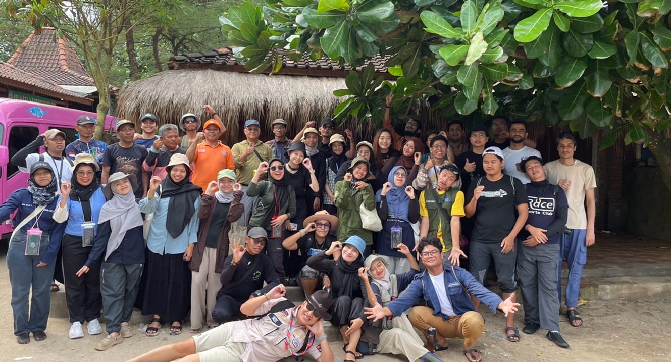 Peserta Youth Leadership Camp for Climate Crisis (YLCC) di Gunung Kidul, DIY Yogyakarta, 11-13 Juli 2025.